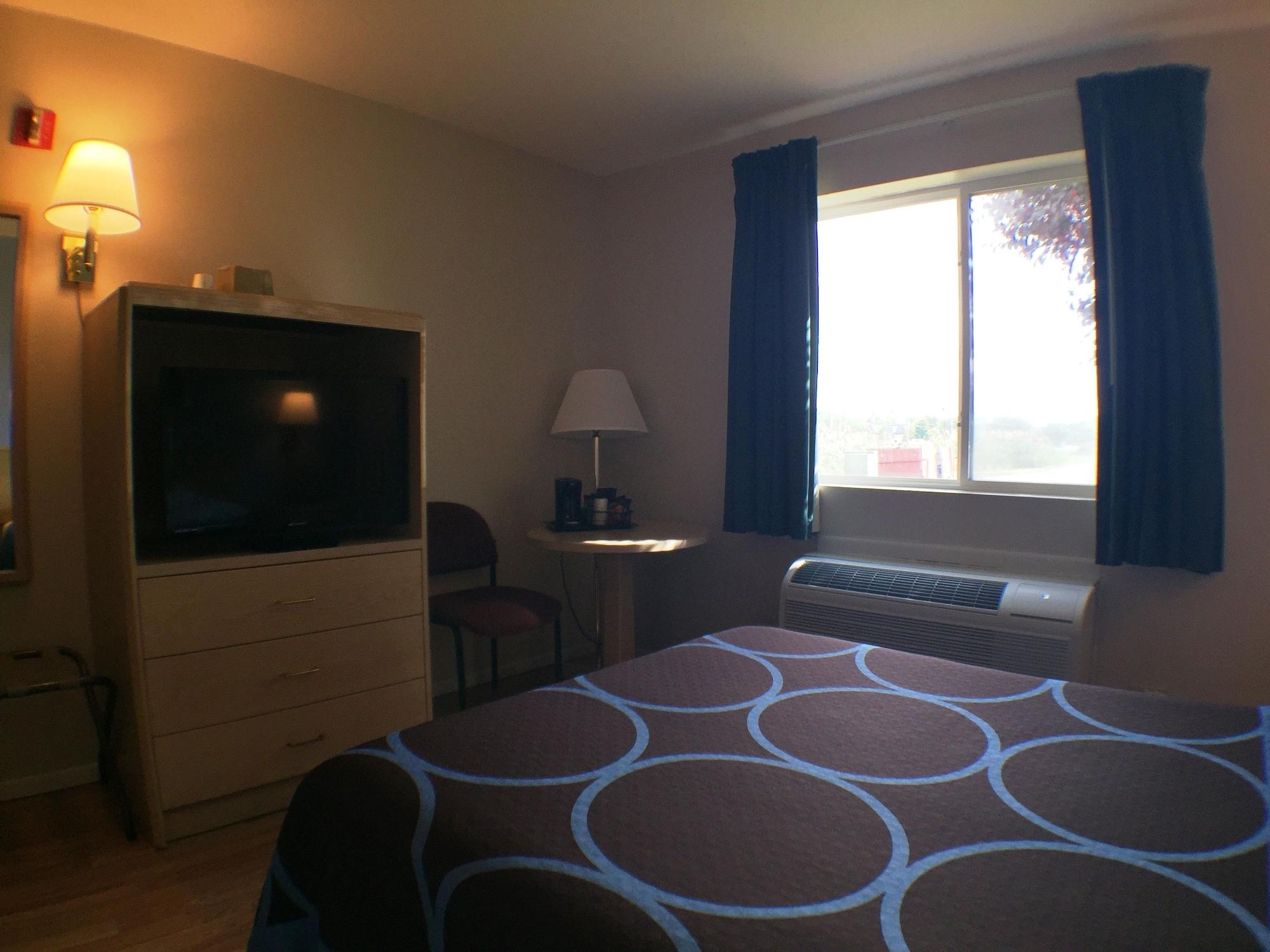 Super 8 By Wyndham Canandaigua Exterior foto